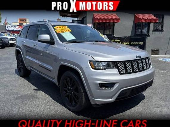 JEEP GRAND CHEROKEE 2019 1C4RJFAG8KC818256 image